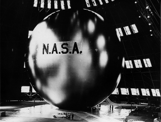 Illustration for article titled The Saga of NASA's Short-Lived "Lost" Logo